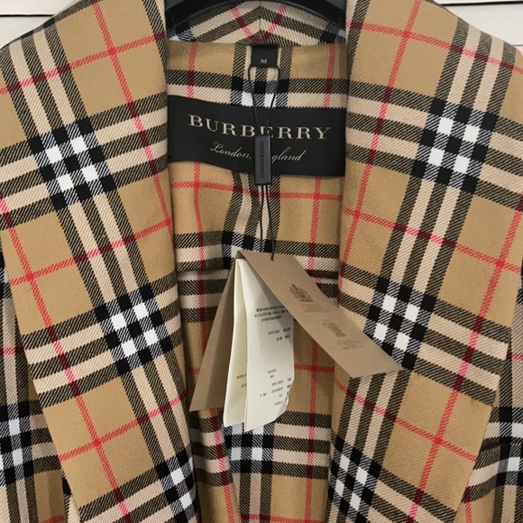 Burberry coats - Picture 4 of 8